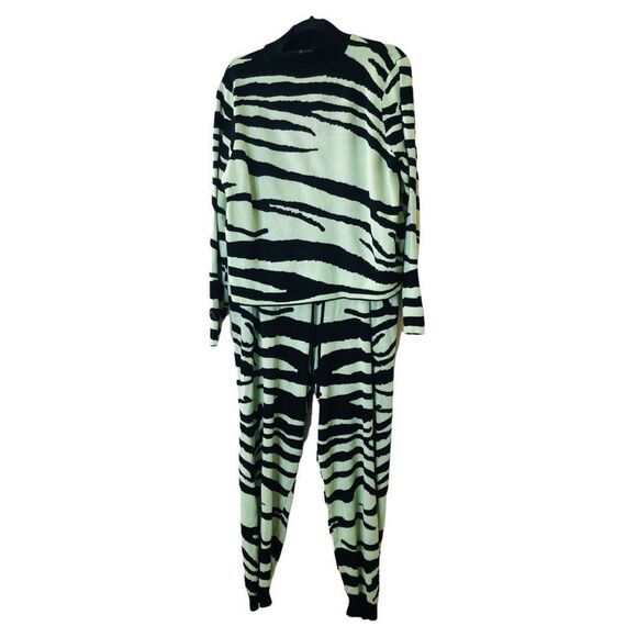 Fashion To Figure Tara Zebra Print Two Piece Pants Set Sz 2X - Picture 4 of 15